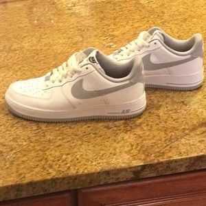 Nike women’s air force one athletic shoes